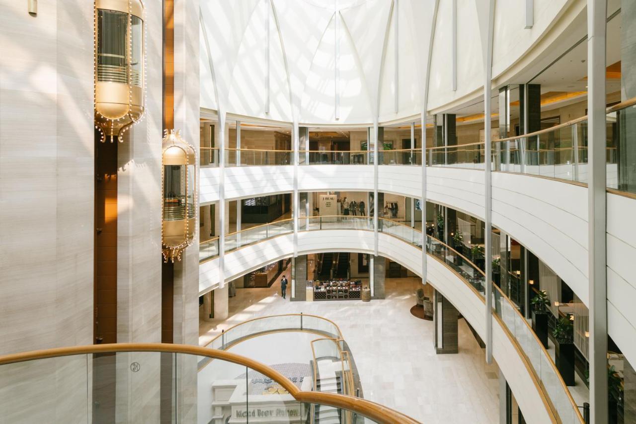 Lotte Hotel World Seoul Exterior photo The atrium