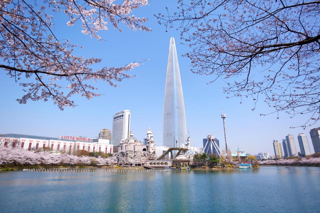Lotte Hotel World Seoul Exterior photo Lotte World
