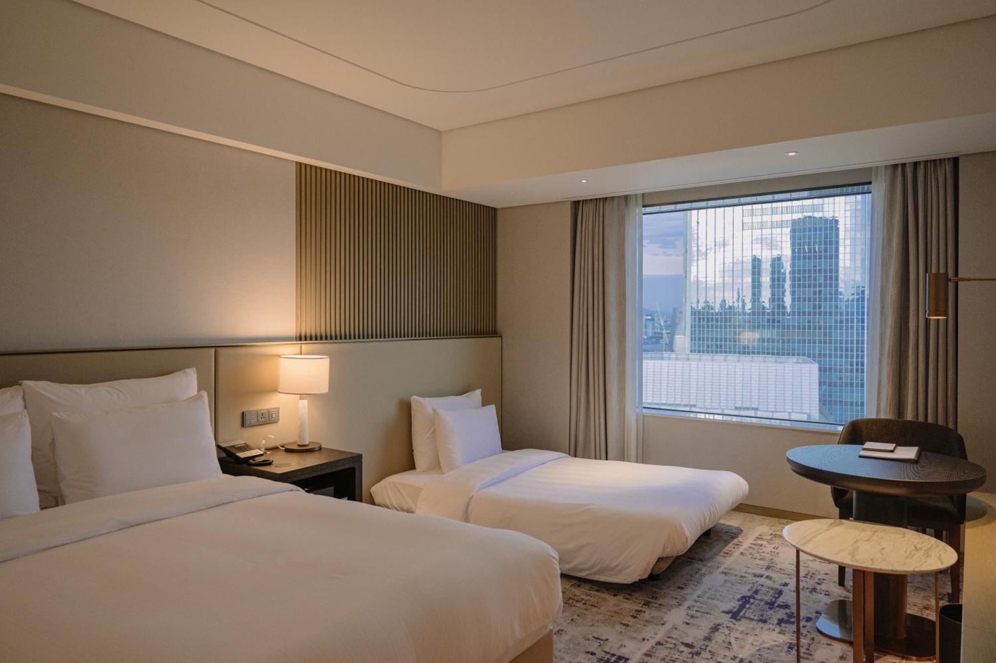 Lotte Hotel World Seoul Exterior photo Deluxe Room