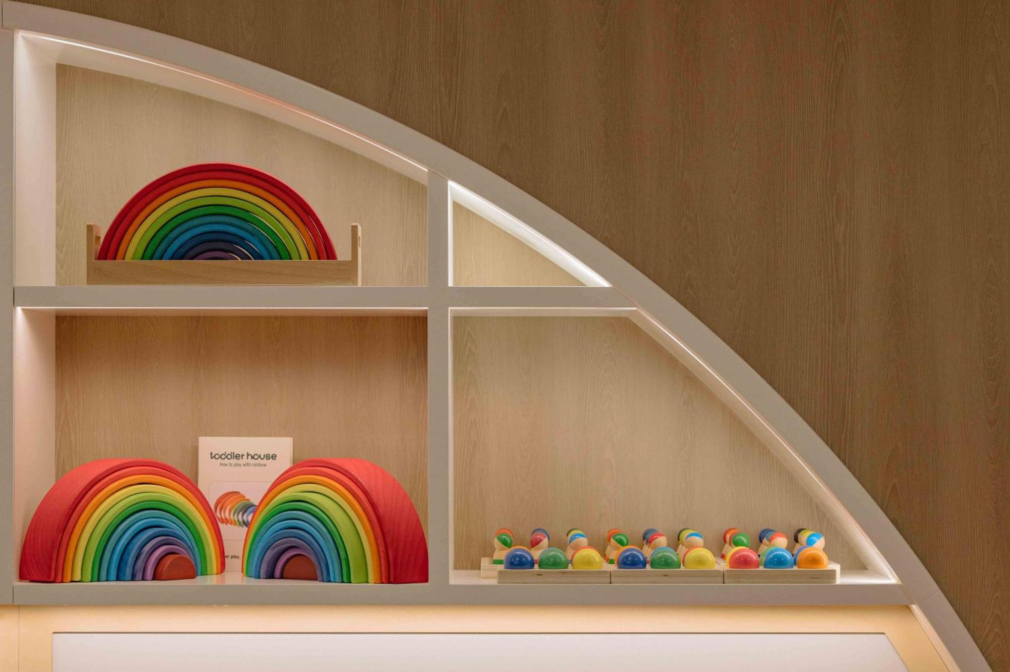 Lotte Hotel World Seoul Exterior photo Waldorf toys